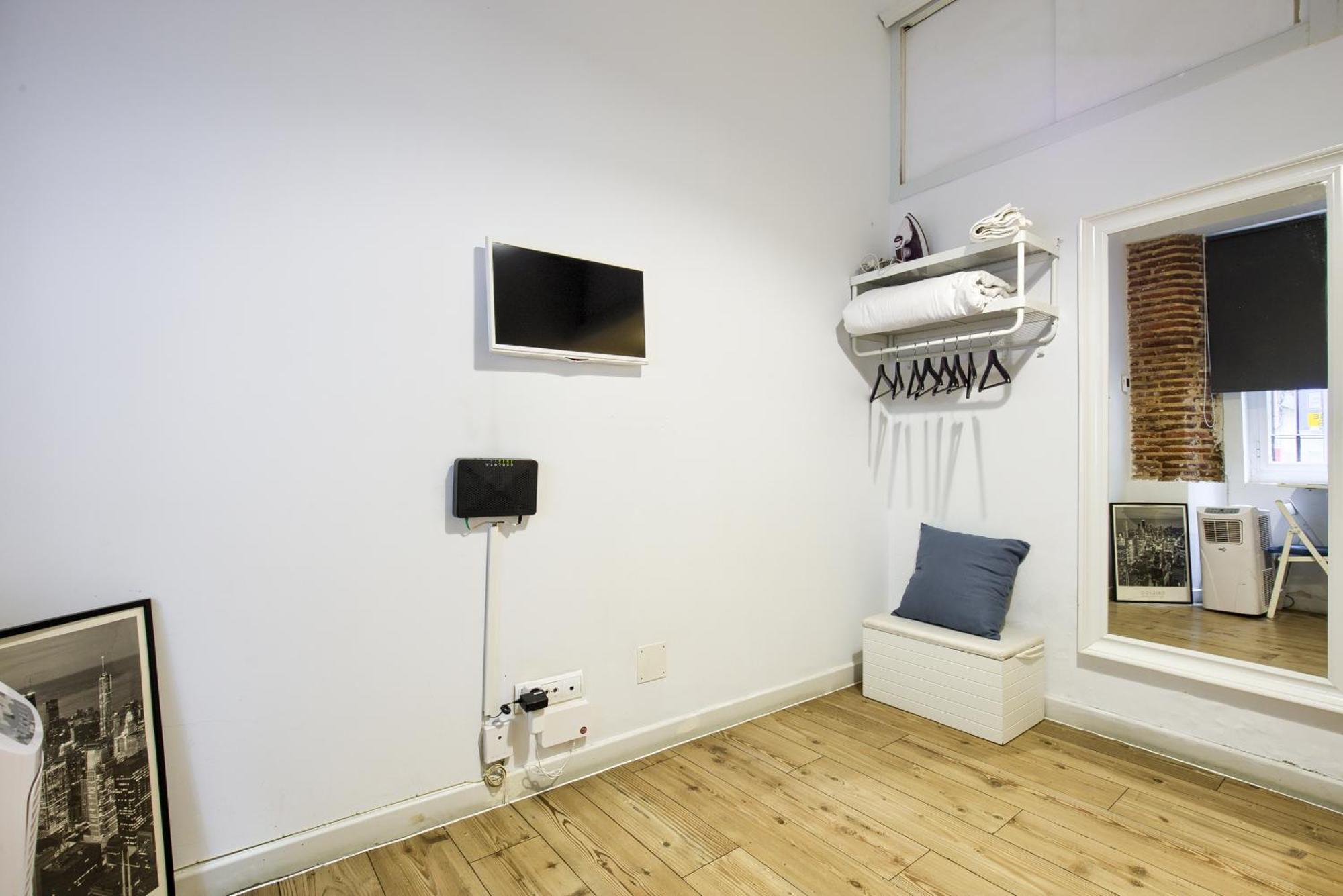 Intimo Estudio En Madrid, Centro, 2Pax, Wifi & Tv エクステリア 写真