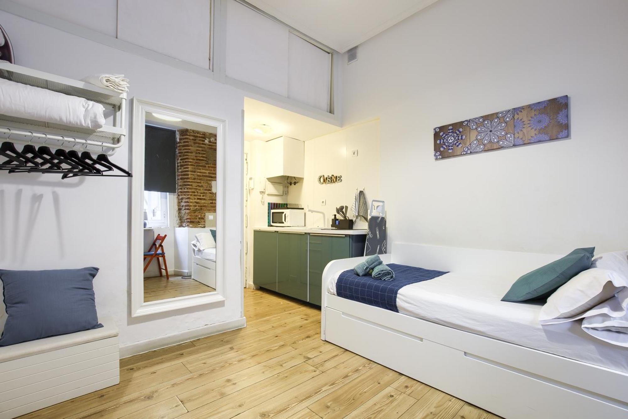 Intimo Estudio En Madrid, Centro, 2Pax, Wifi & Tv エクステリア 写真