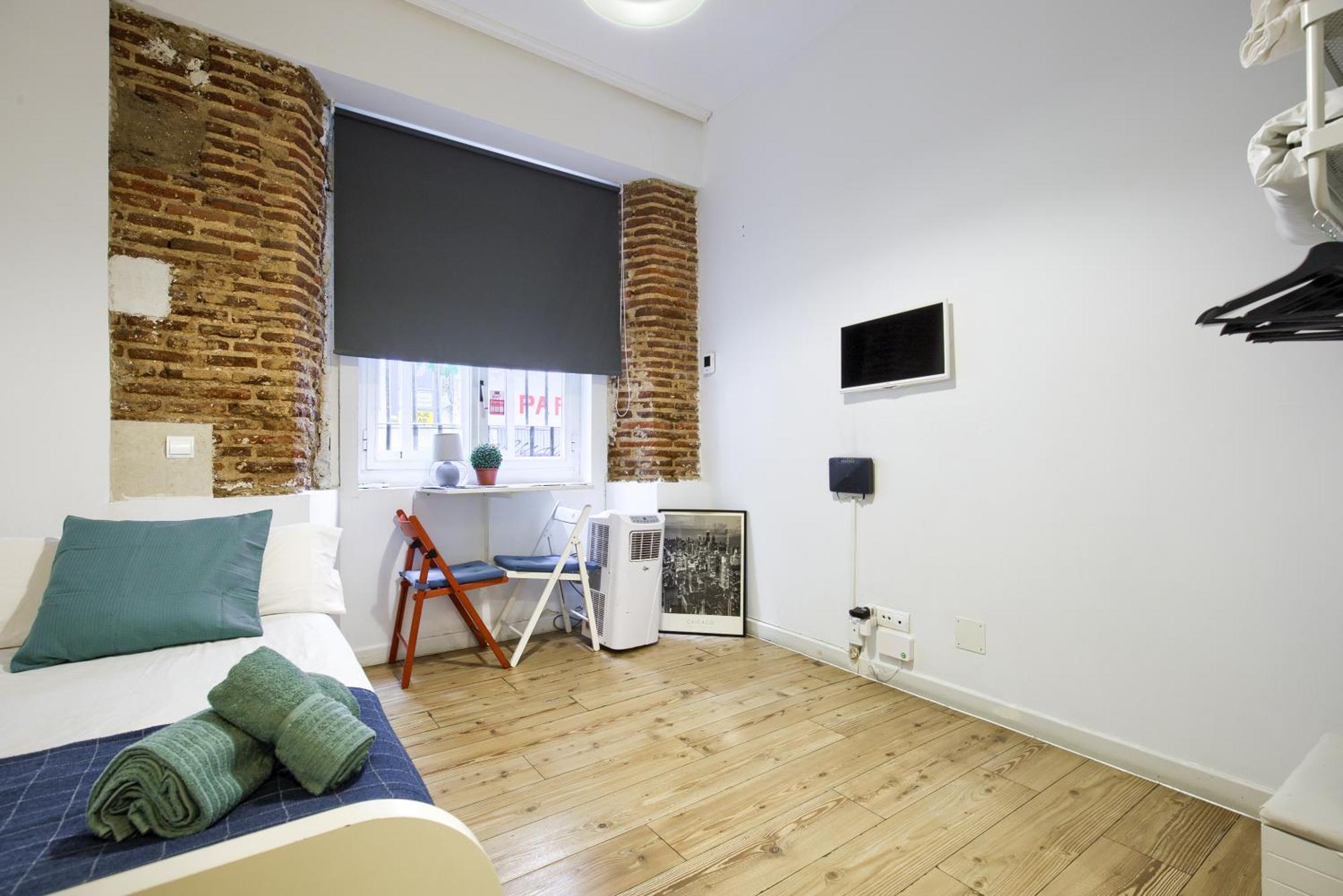 Intimo Estudio En Madrid, Centro, 2Pax, Wifi & Tv エクステリア 写真