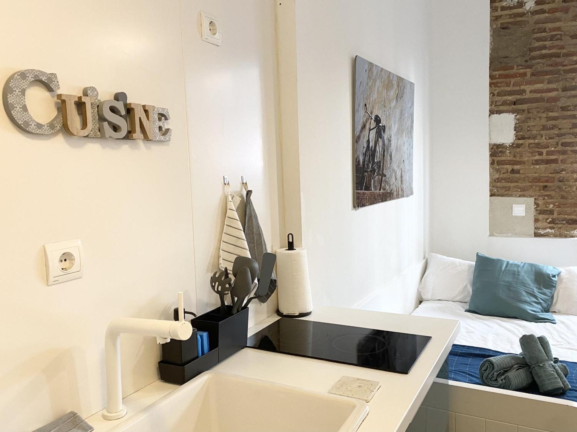 Intimo Estudio En Madrid, Centro, 2Pax, Wifi & Tv エクステリア 写真